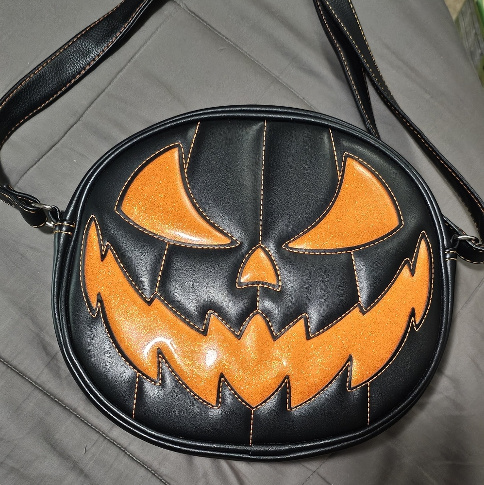 Love pain and stitches black and orange pumpkin bag, reversible faces